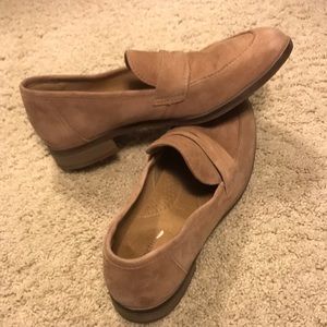 Clarks light pink suede shoes